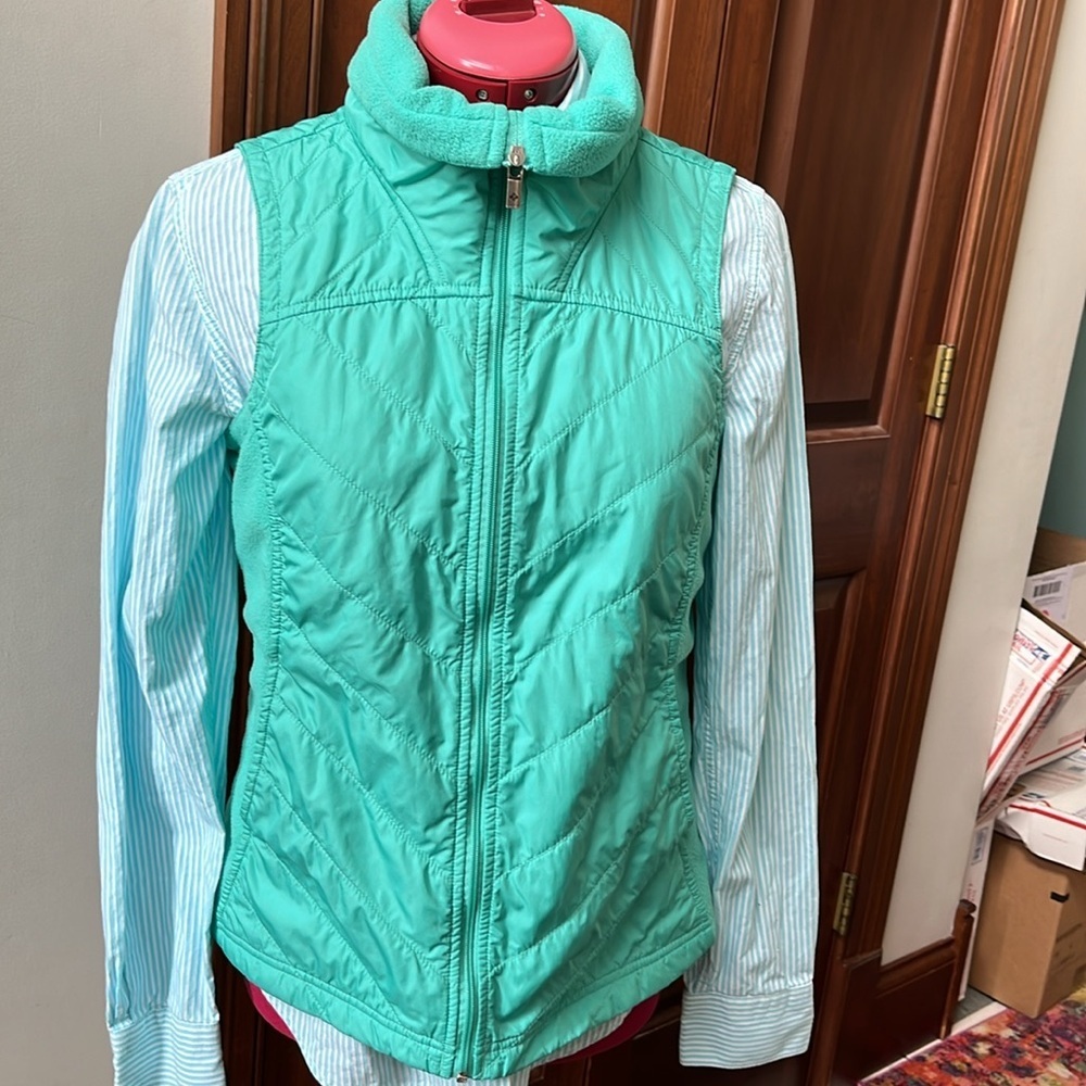 Columbia  Vest  Full zip front  3 pockets turtleneck  mint green quilted  size S - Picture 3 of 15